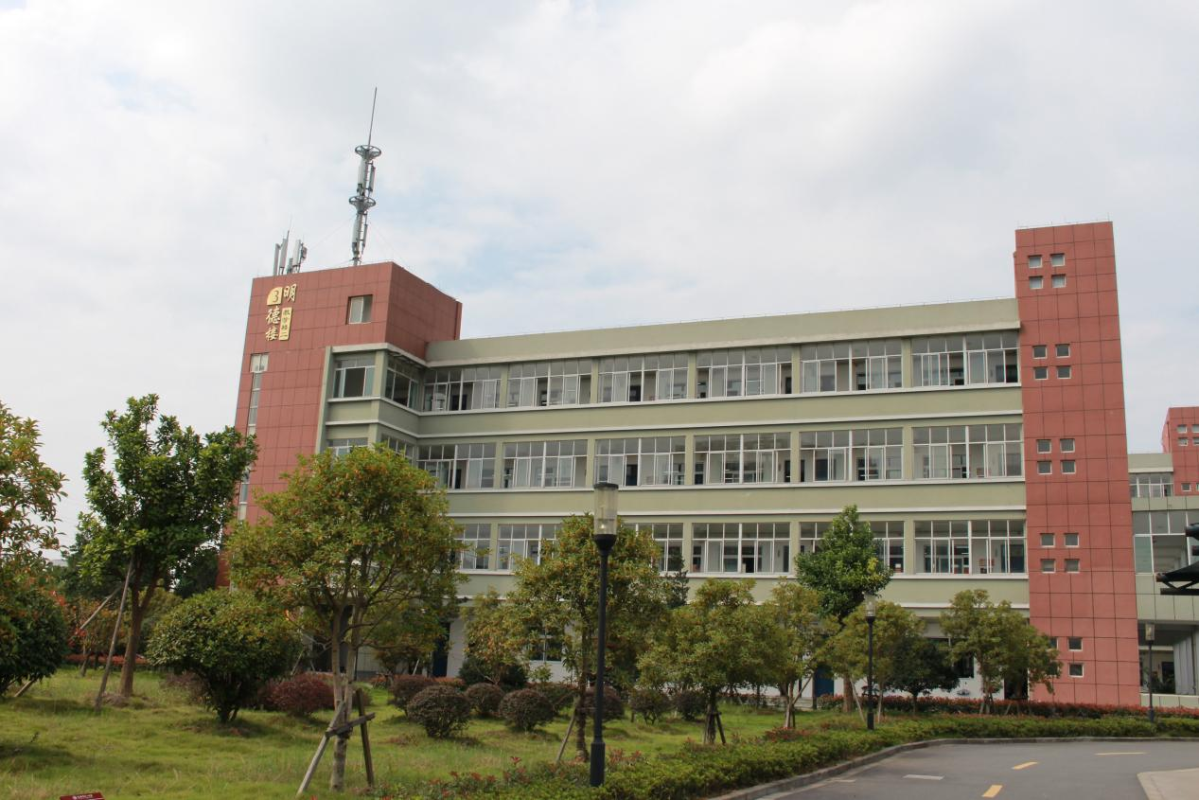 八中3.png